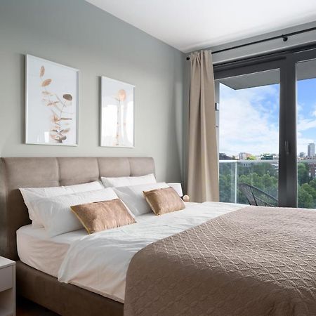 Shs Homes-Luxe Highrise, 2 Bedrooms, Kitchen, Free Parking, Stunning View, Large Tarrasse, Workspace Гасселт Екстер'єр фото