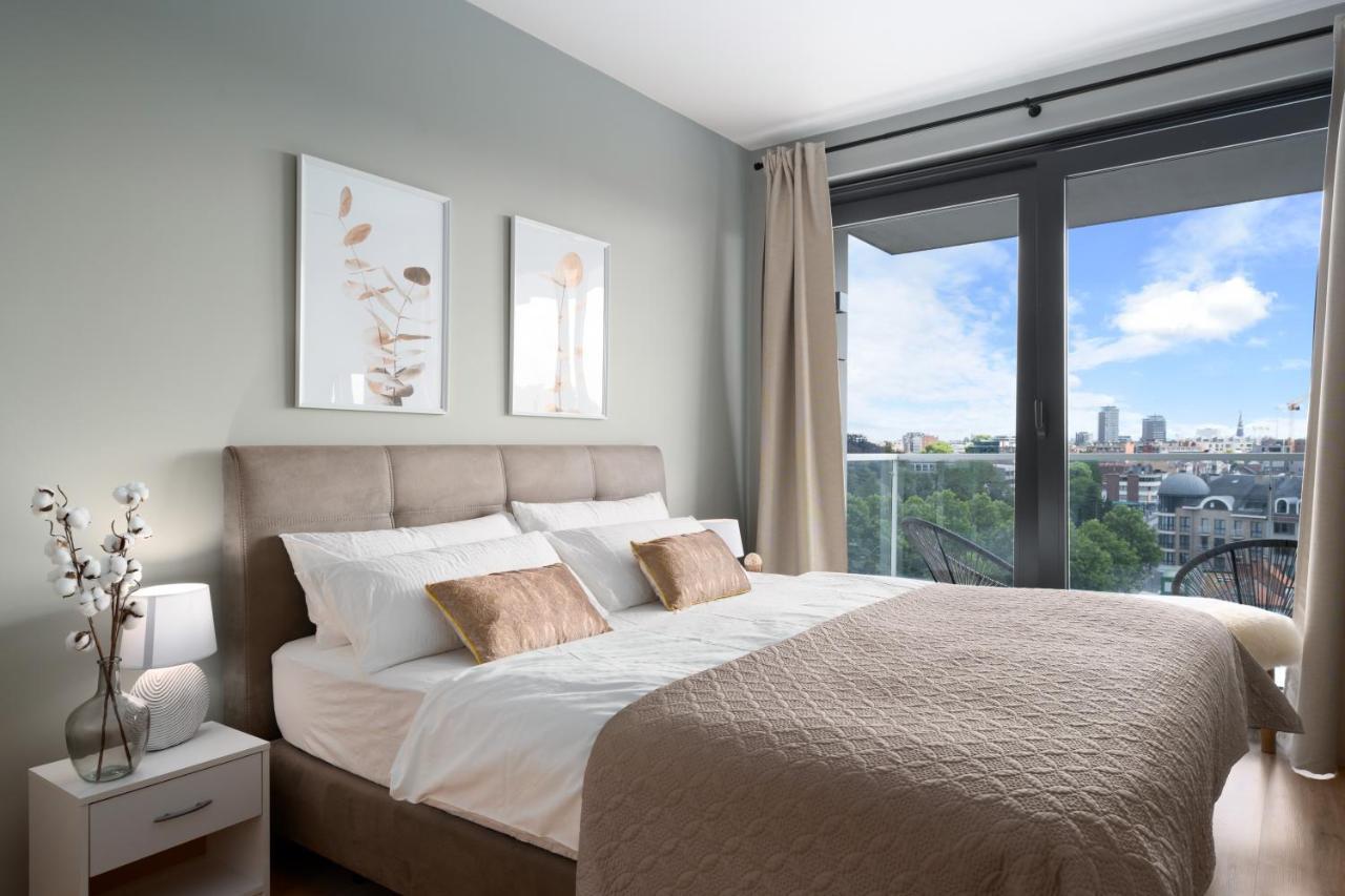 Shs Homes-Luxe Highrise, 2 Bedrooms, Kitchen, Free Parking, Stunning View, Large Tarrasse, Workspace Гасселт Екстер'єр фото